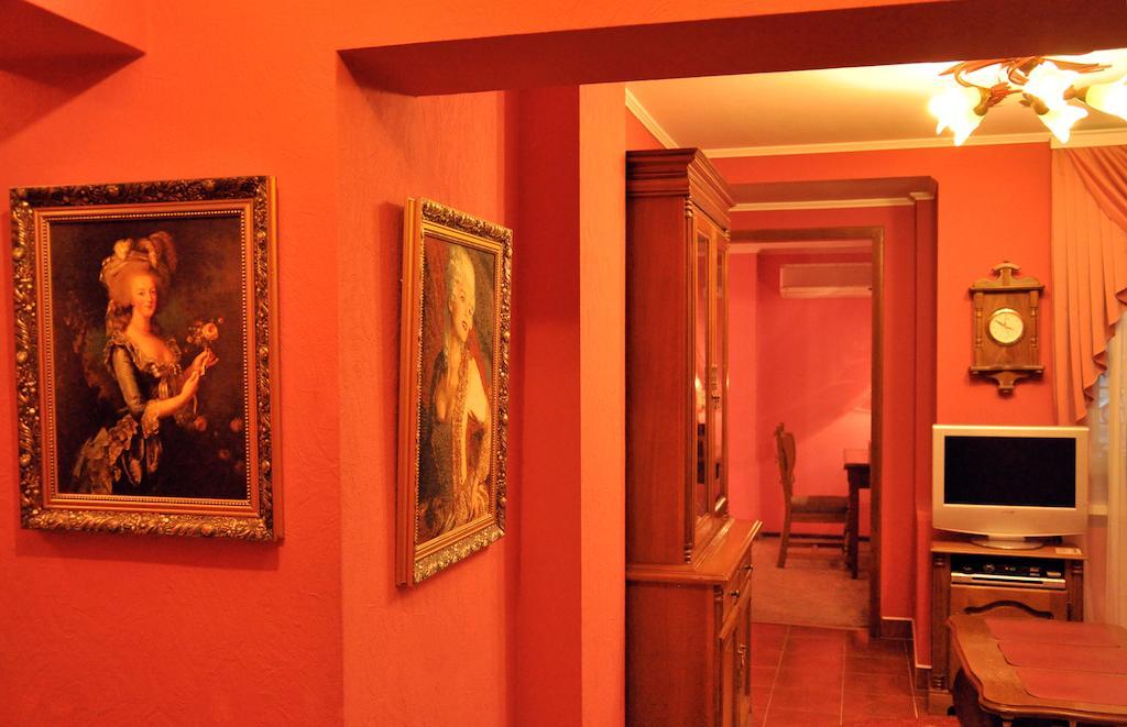Knaus Apartments Chernivtsi Room photo